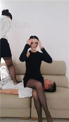 图片[4]-楚楚】双S-黑丝脚全体重踩踏