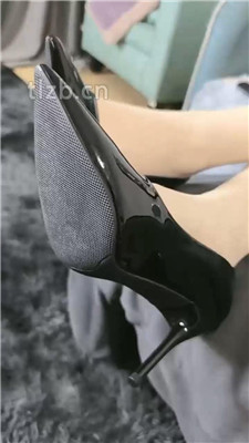 图片[9]-稚主】骑马/肉丝脚踩踏/碾压狗头/人肉脚垫