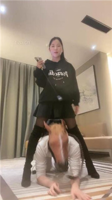 【漫漫】骑马骑脖训练马奴_绳艺库视频下载