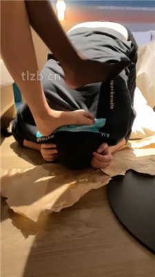 图片[3]-尤黎】黑丝裸足-脚下踩踏喂食/喂圣水