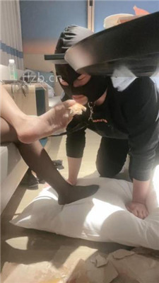 图片[9]-尤黎】黑丝裸足-脚下踩踏喂食/喂圣水