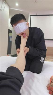 【娜娜米】玉足恋足狂舔【完整版】_绳艺库视频下载