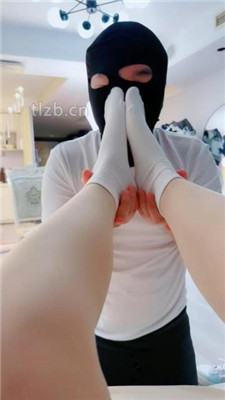 图片[13]-一茶】多双鞋踩踏/深喉/虐乳/腿绞