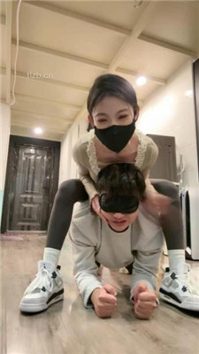 图片[12]-菜小心】情侣主狗笼圈养虐绿帽/强制吃byt