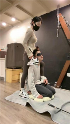 图片[16]-菜小心】情侣主狗笼圈养虐绿帽/强制吃byt