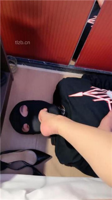 图片[18]-然然情侣S】高跟踩狗爪/骑马/下跪恋足舔