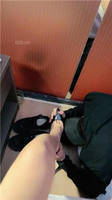 图片[20]-然然情侣S】高跟踩狗爪/骑马/下跪恋足舔