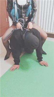 图片[5]-美容院S】骑马/嘴叼高跟/黑丝jio玩虐