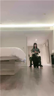 图片[5]-颜值S】给狗子立规矩–耳光/鞭打/踢踹口水