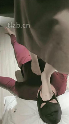 图片[4]-樊樊】肉丝脚全体重踩踏/闻脏鞋臭袜/骑马骑脖