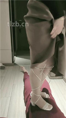 图片[9]-樊樊】肉丝脚全体重踩踏/闻脏鞋臭袜/骑马骑脖