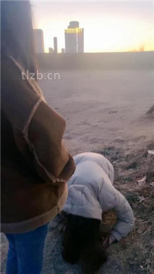 图片[11]-小雅老师】户外-冰天雪地玩虐女闺蜜完整版】