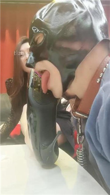 图片[11]-咩祖】跪舔高跟脏鞋/碾压踩狗头/舔鞋底口水/赏赐圣水