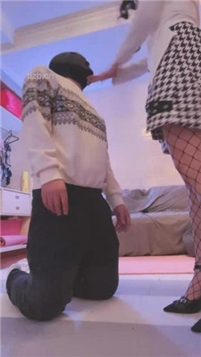 图片[2]-琦琦小主】跪舔网袜美腿/长靴踩踏鞭打