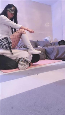 图片[17]-琦琦小主】跪舔网袜美腿/长靴踩踏鞭打