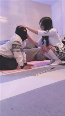 图片[18]-琦琦小主】跪舔网袜美腿/长靴踩踏鞭打