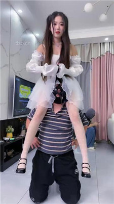 图片[5]-麋鹿银儿】白富美公主S-骑马爬行/耳光/碾压狗爪/跳踩