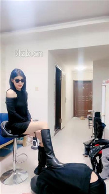 图片[2]-兔兔大人】艺术场-踩狗头磕头/提档/鞭打/闻白袜/舔脏鞋底/跺踩