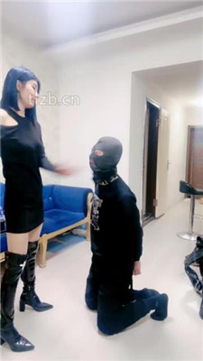 图片[6]-兔兔大人】艺术场-踩狗头磕头/提档/鞭打/闻白袜/舔脏鞋底/跺踩