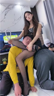 图片[10]-麋鹿银儿】骑马爬行/鞭打/网袜臭脚捂脸/舔脏鞋底