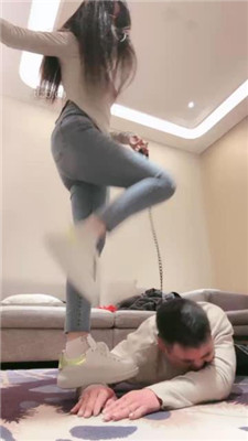 图片[11]-月影儿】重度鞭打/运动鞋踩踏踢踹/胯下辱