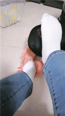 【蓝蜻蜓】白袜脚窒息踩/藤条抽_绳艺库视频下载