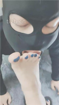 图片[5]-云儿公主】脚垫裸足恋足狂舔