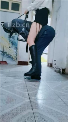 图片[3]-软糖】骑马爬行/高跟长靴全体重踩踏完整版】