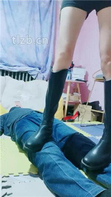 图片[8]-软糖】骑马爬行/高跟长靴全体重踩踏完整版】