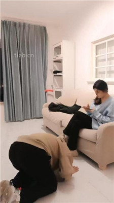 图片[3]-小S】姐姐是女王系列-对运动鞋白袜犯贱