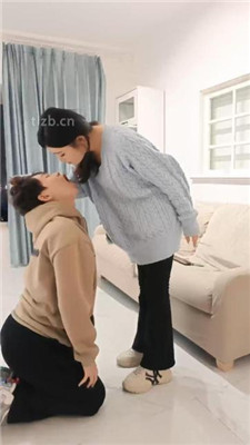 图片[5]-小S】姐姐是女王系列-对运动鞋白袜犯贱