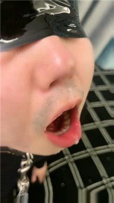 图片[5]-戚戚情侣主】绿帽老公爆吸男主白袜/耳光/舔脚