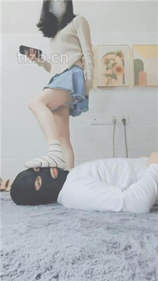 【云儿公主】棉袜踩踏/恋足狂舔_绳艺库视频下载