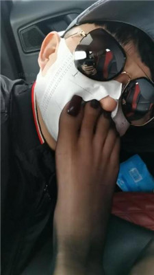 图片[5]-皮皮】狂吸超臭黑棉袜-黑丝