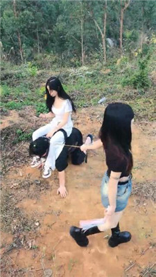 图片[3]-阳阳】双S-户外-舔泥巴脏鞋/骑马狗链遛狗/鞭打