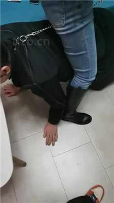 图片[13]-文文文】3素人S-长靴原味船袜踩地毯狗