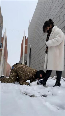 图片[3]-辣姐】冰天雪地虐狗被路人偶遇-翻车