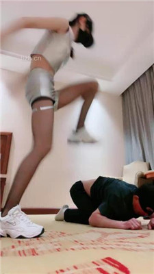 图片[16]-美娜格格】超大力掐肉/重度踢踹刑虐/清理脏鞋底