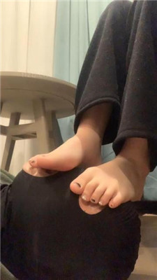 图片[9]-娩娩大魔王】近距离裸足恋足狂舔