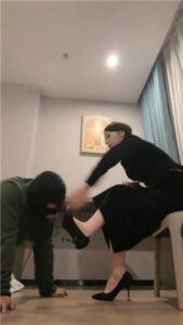 【娩娩大魔王】白领S_绳艺库视频下载