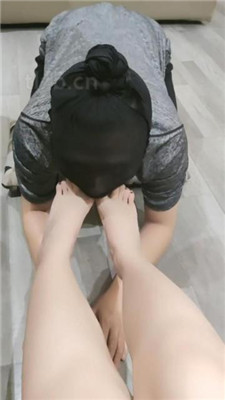 图片[6]-蓝蓝大s】脚喂食/狗舌清理脚趾