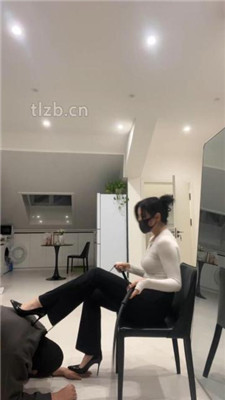 图片[2]-黛帝】健身教练是狗奴-狗链遛狗/鞭打/高跟玉足恋足舔