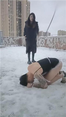 图片[5]-小殿下】冰天雪地户外鞭打