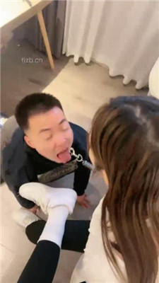 图片[16]-酒鸽】小白鞋白袜踩狗爪/骑马转胯/狂吸白袜脚/吃袜