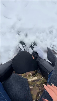 图片[9]-辣姐】冰天雪地公开处刑惩罚狗