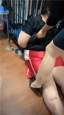 图片[20]-冰色】狗笼圈养跪舔高跟原味脚