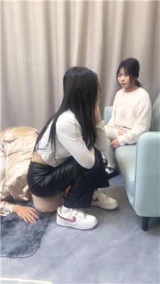 图片[6]-狗哥】可爱反差素人S-原味白袜丝袜恋足舔