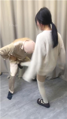 图片[14]-狗哥】可爱反差素人S-原味白袜丝袜恋足舔