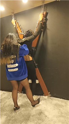 图片[9]-晏青】十字架固定鞭打sp/跪舔黑丝脚