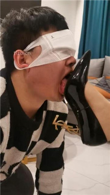 图片[8]-皮皮】抽耳光/鞋尖插嘴/提档鞭打/揪耳朵/喝圣水